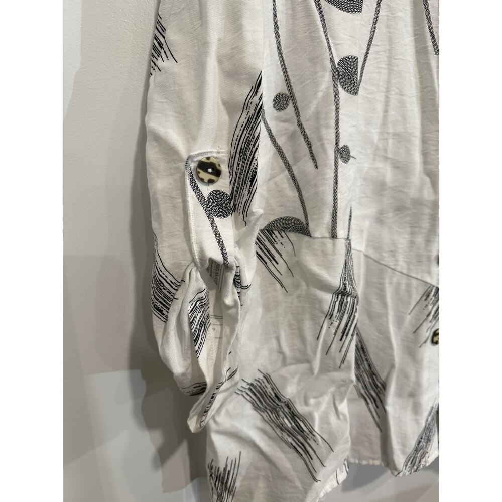 Northstyle Blouse Womens Sz 2X Black White Abstract Button Up Roll Tab Sleeve - Picture 4 of 9